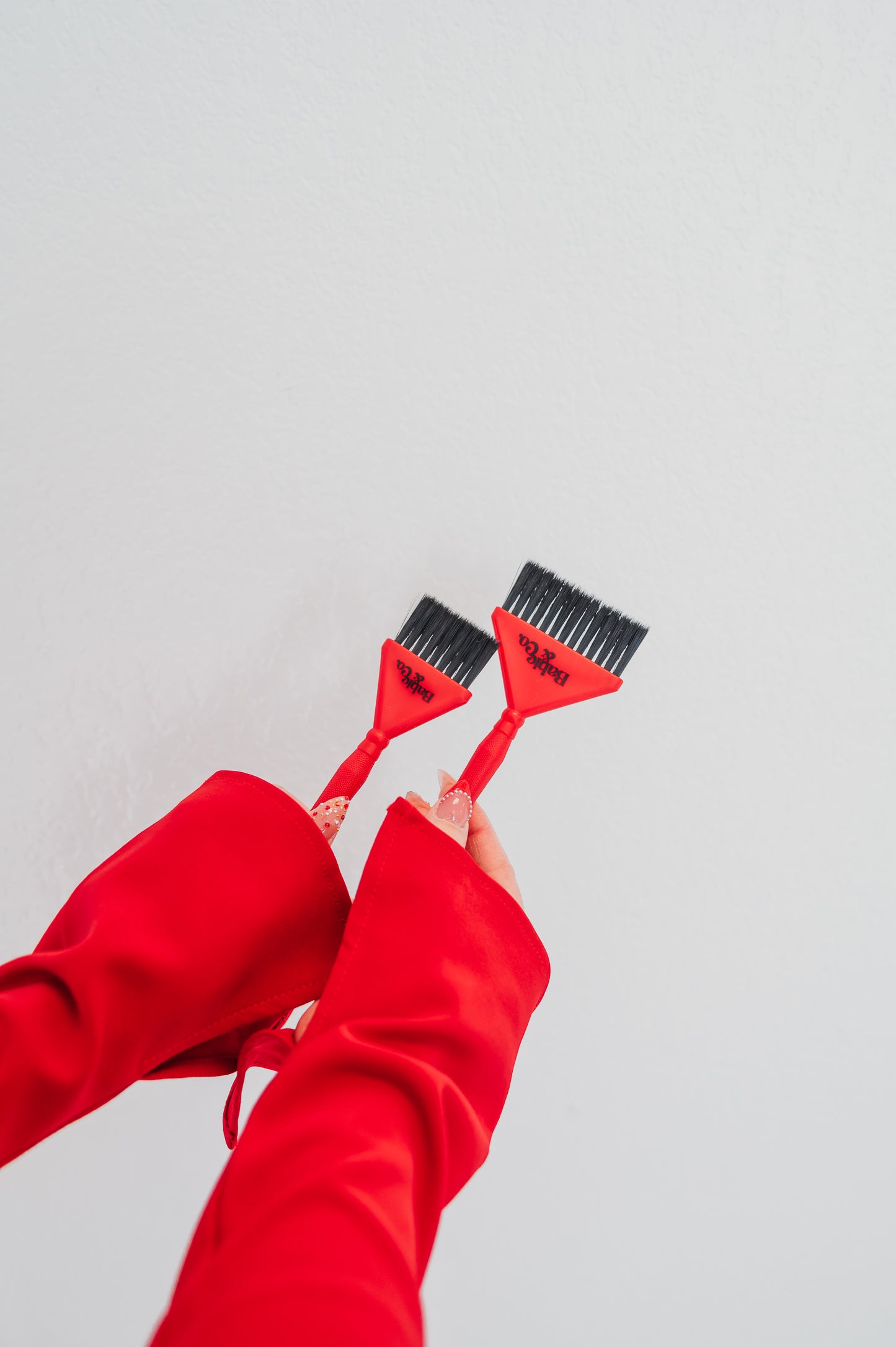 BABIE & CO. SIGNATURE RED LARGE COLOR BRUSH